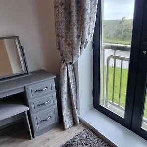  Apartment 2 Bed Gated 15 The Anchorage The Quay F28 V342